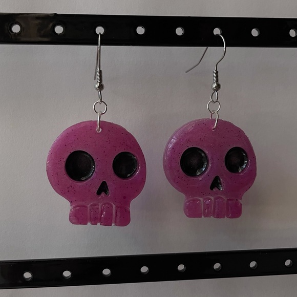 Pink skull earrings - Picture 1 of 3